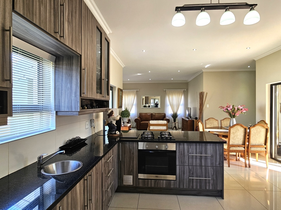 3 Bedroom Property for Sale in Marina Martinique Eastern Cape